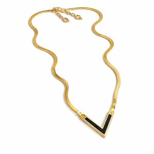 Anti Tarnish Pendant Necklace Women and Girls Elegant Minimal Lightweight Gift Stainless Steel Necklace